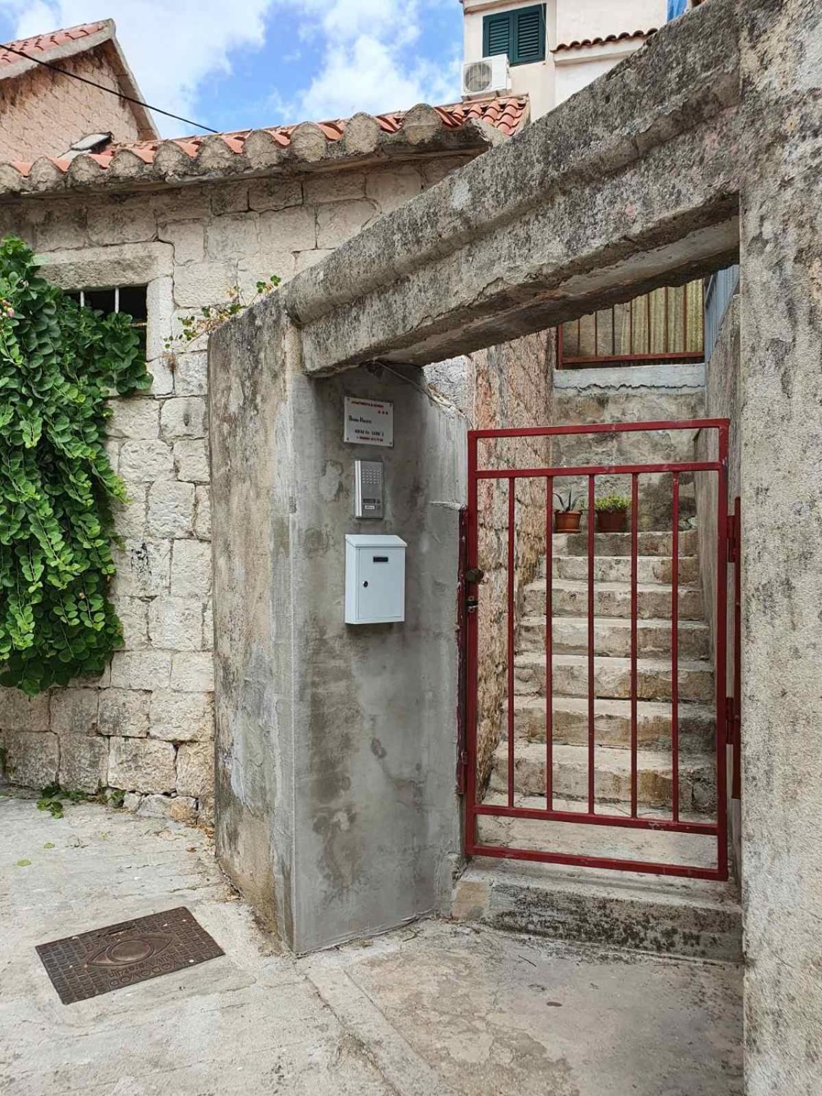 Bruno Split Centre Apartment And Room Rom bilde