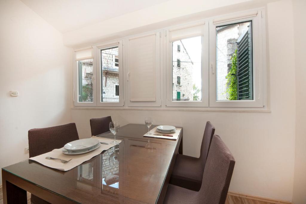 Bruno Split Centre Apartment And Room Eksteriør bilde
